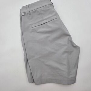 Lululemon Men 30 Fit‎ 28 ABC Classic-Fit Shorts 7" Warpstreme Light Gray LM7B95S